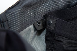 Spodnie rowerowe wodoodporne endura MT500 II E8106_detail_bp09.jpg