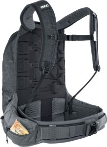 Evoc Trail Pro 16 black carbon grey p6.jpg