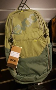 Evoc Plecak Ride 16 light olive real photo.jpg