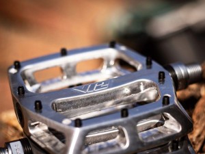 Pedały DMR V12 srebrne  p2.jpg