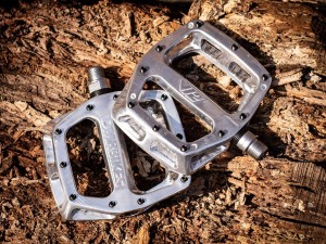 Pedały DMR V12 srebrne  p3.jpg