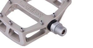Pedały DMR V12 Magnesium - Szare p2.webp