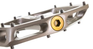 Pedały DMR V12 Magnesium - Szare p4.webp