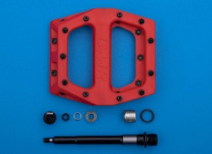 Pedały DMR V11 - Czerwone p5.webp