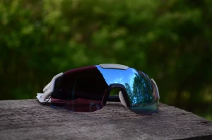 Okulary Rowerowe R2 Edge Pro Blue Revo Białe Ramki p1.webp