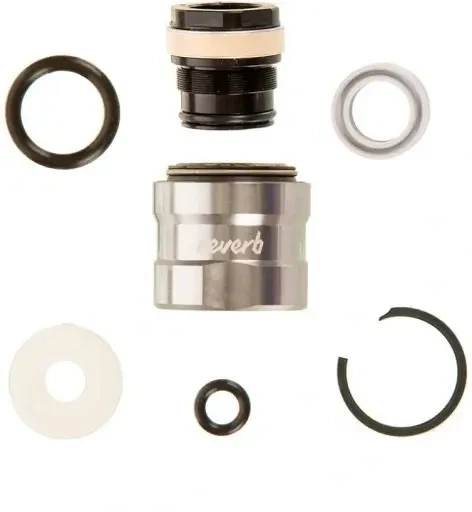 ROCKSHOX-SERVICE-KIT-600H-3YR-REVERB-AXS.webp