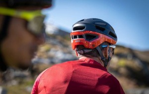 E1550RD Kask Rowerowy Endura FS260-Pro II Czarno - Czerwony p3.webp