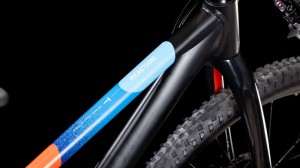 Rower Cube Reaction 240 Pro black'n'blue'n'red 2025 p2.webp