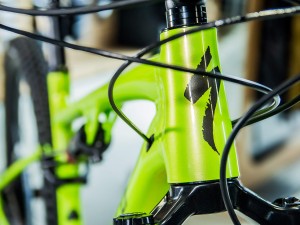 Rower Specialized Chisel Comp Gloss Ion Smoke Liquid Metal 2025 p11.webp