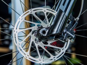 Rower Specialized Chisel Comp Gloss Ion Smoke Liquid Metal 2025 p13.webp