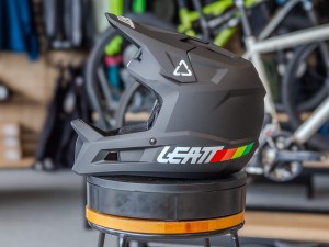 Kask Rowerowy Leatt Gravity 1.0 V23 Black p9.webp