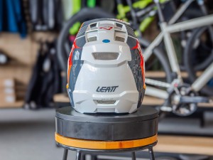 Kask Rowerowy Leatt Gravity 2.0 V24 White-Red p8.webp