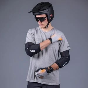 Ochraniacz łokci Evoc Elbow Protector LS Flex Lite Black p2.webp