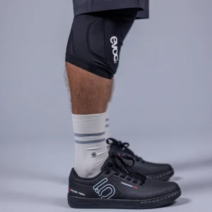 Ochraniacz kolan Evoc Knee Protector LS Flex Lite Black p5.webp