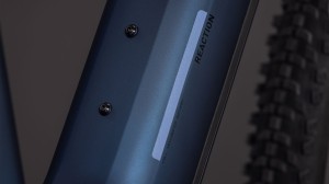 Rower Cube Reaction Hybrid Performance 600 indigoblue'n'reflex 2026 p5.webp