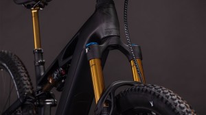 Rower Cube Stereo Hybrid ONE44 HPC AT 800 carbon'n'gold 2026 p7.webp