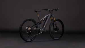 Rower Cube Stereo Hybrid ONE44 HPC AT 800 carbon'n'gold 2026 p2.webp