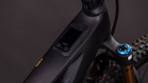 Rower Cube Stereo Hybrid ONE44 HPC AT 800 carbon'n'gold 2026 p3.webp