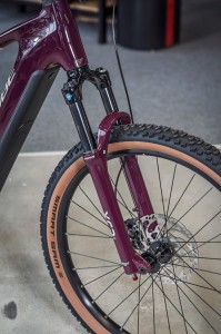 Rower Cube Stereo Hybrid ONE22 Pro 600 Wh amarone'n'grey 2025 p3.webp