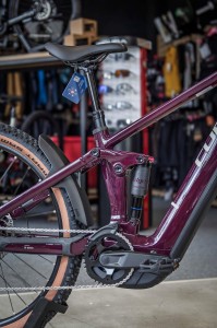 Rower Cube Stereo Hybrid ONE22 Pro 600 Wh amarone'n'grey 2025 p4.webp