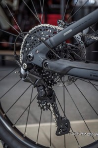 Rower Cube Stereo Hybrid ONE22 Pro 600 night'n'chrome 2026 p17.webp