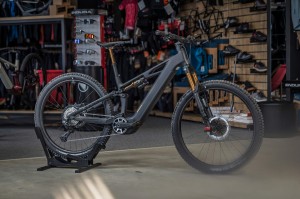 Rower Cube Stereo Hybrid ONE44 HPC AT 800 carbon'n'gold 2026 Sklep Rowerowy Częstochowa BikePark24.webp