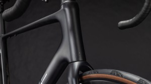 Rower Cube Attain C62 SLT carbon'n'coalchrome 2026 p8.webp