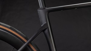 Rower Cube Attain C62 SLT carbon'n'coalchrome 2026 p5.webp