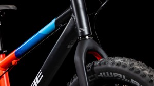 Rower Cube Reaction 200 Pro black'n'blue'n'red 2026 p6.webp