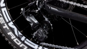 Rower Cube Reaction 200 Pro black'n'blue'n'red 2026 p7.webp