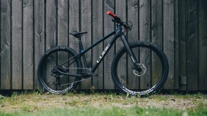 Rower Cube Elite 240 C62 Pro carbon'n'blue'n'red 2026 p8.webp