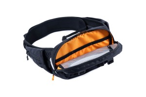 Nerka Cube Hip Bag Pure 2 p7.webp