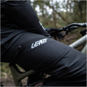 Zestaw MTB Leatt Ride Kit MTB Gravity 1.0 Szymon Godziek - Koszulka + Spodnie p6.webp