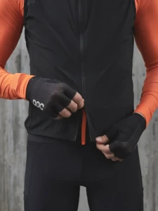 Kamizelka POC Men's Enthral Cycling Gilet Uranium Black-3.webp