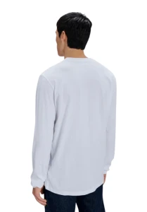 koszulka poc tee buła na modelu tył.png