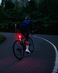 Lampka rowerowa tylna Knog Blinder R-150 Rear Bike Light p9.webp