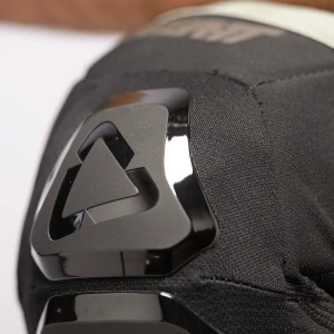Ochraniacze kolan Leatt Knee Guard 6.0 Evo EXT czarne p5.webp