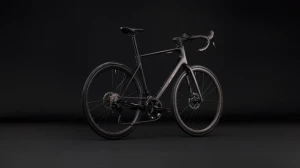 Rower Cube Attain C62 Race carbon'n'coalchrome 2027 p3.webp