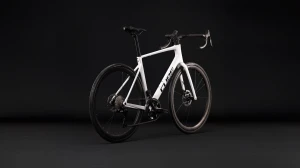 Rower Cube Attain C62 SLX metallicwhite'n'black 2027 p3.webp