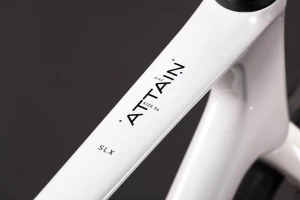 Rower Cube Attain C62 SLX metallicwhite'n'black 2027 p7.webp