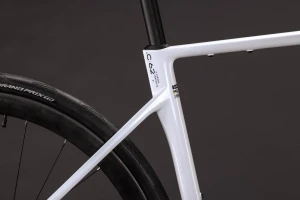 Rower Cube Attain C62 SLX metallicwhite'n'black 2027 p10.webp