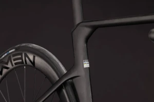 Rower Cube Litening Aero C68X Race carbon'n'chrome 2027 p10.webp