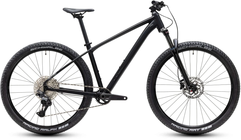 Rower Cube Aim SLT soot´n´black 2027.webp
