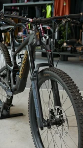 Rower Specialized Enduro Comp Satin Brown Tint Harvest Gold 2023 Testowy G14.webp