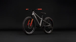 Rower Cube Reaction 200 Pro prizmpolished´n´red 2027 p4.webp