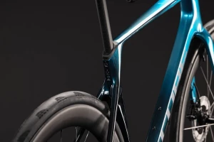 Rower Cube Agree C62 Race chromeblue´n´liquidblue 2027 p8.webp