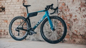 Rower Cube Agree C62 Race chromeblue´n´liquidblue 2027 p12.webp